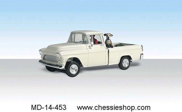 Truck, Pick up with 2 Figures, HO Scale