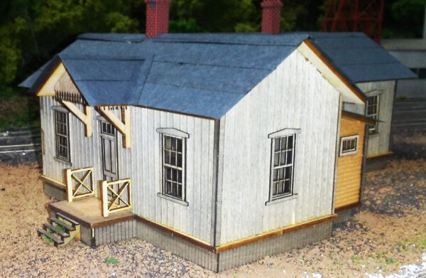 Standard Section Foremans House, HO Scale Kit