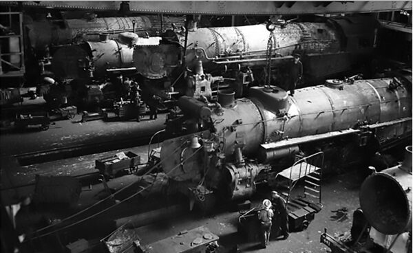 SV-15-028 - 6 Overhead View of the Erecting Shop At Huntington, WV